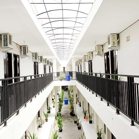D'Paragon Pringwulung Maguwo Bagian luar foto