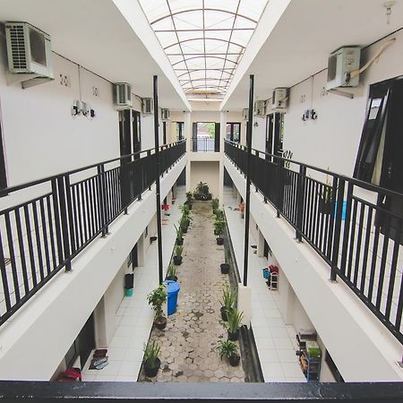 D'Paragon Pringwulung Maguwo Bagian luar foto
