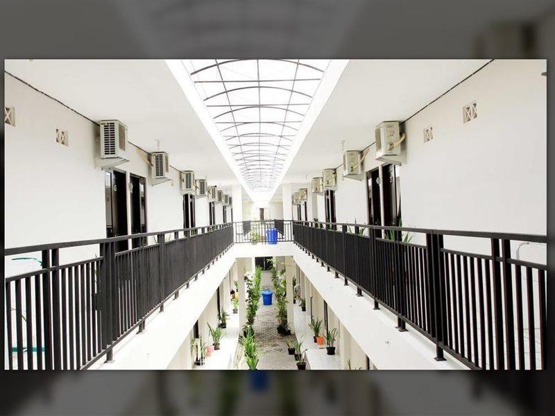 D'Paragon Pringwulung Maguwo Bagian luar foto