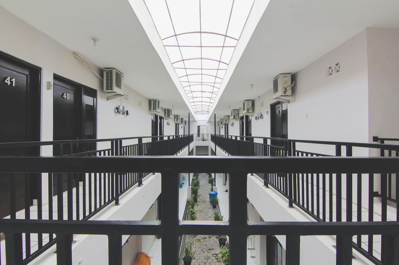 D'Paragon Pringwulung Maguwo Bagian luar foto